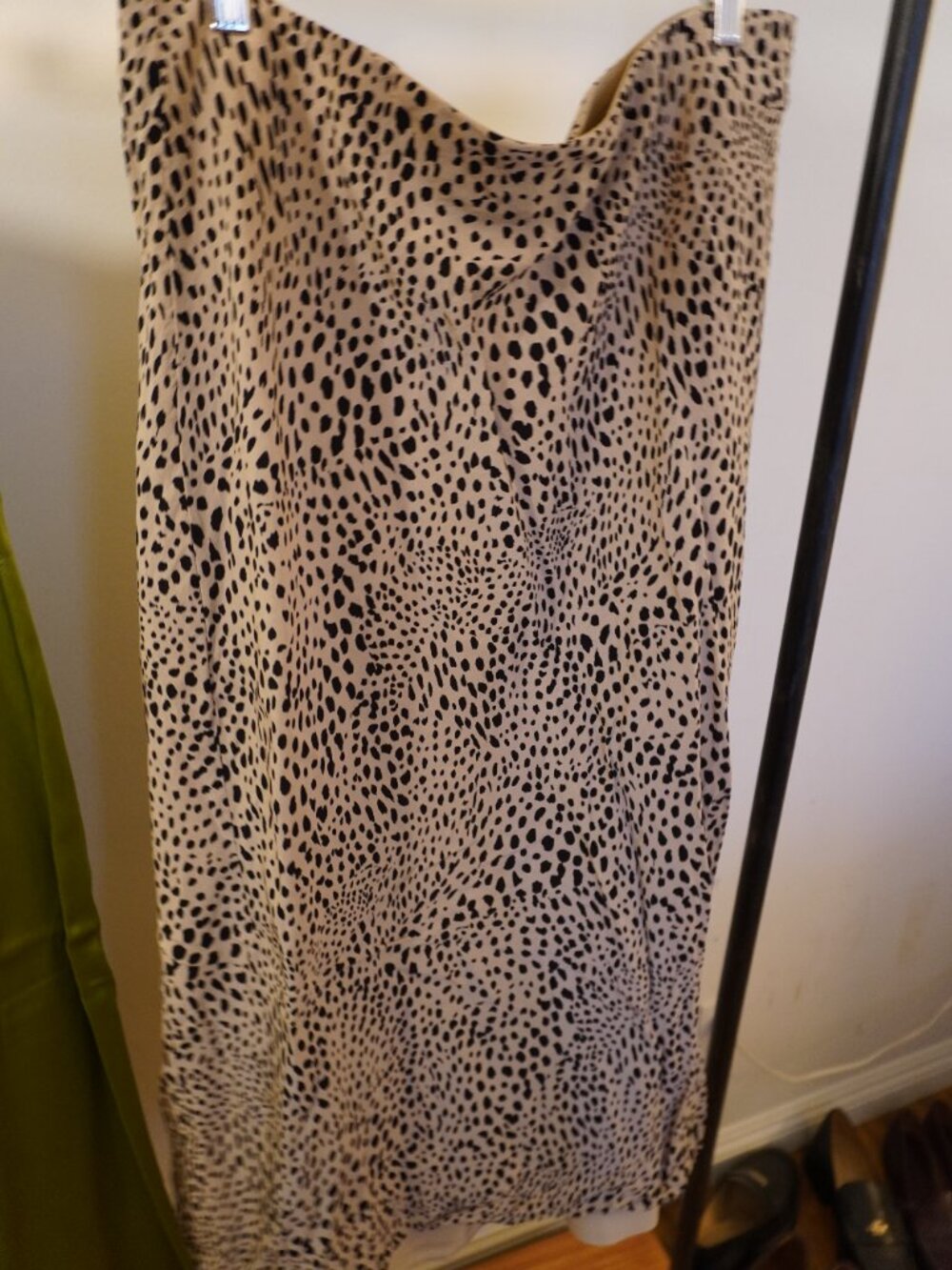 J.Crew + Gap XL Bundle – NWT Green Satin Pants & Animal Print Midi Skirt - Picture 7 of 8